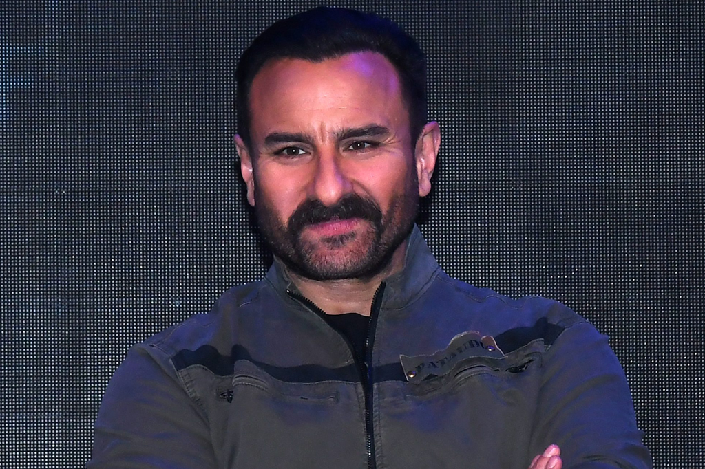 SAFE Hai Saif Ali Khan Bataya Doctor Ne, ICU Se Shift Kiya Gaya, Mumbai Police Aaropi Ki Talash Mein