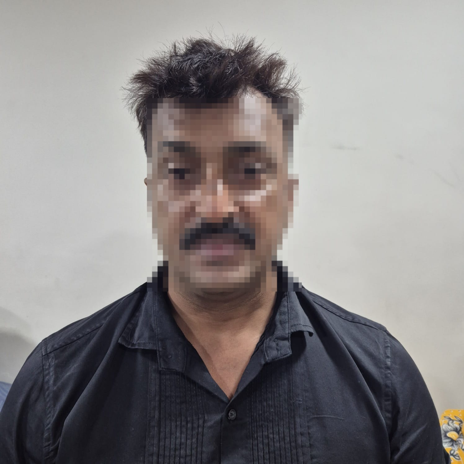Police Aur NIA Ka Officer Batakar Logon Ko Gumrah Karne Wala D N Nagar Police Ki Giraft Me