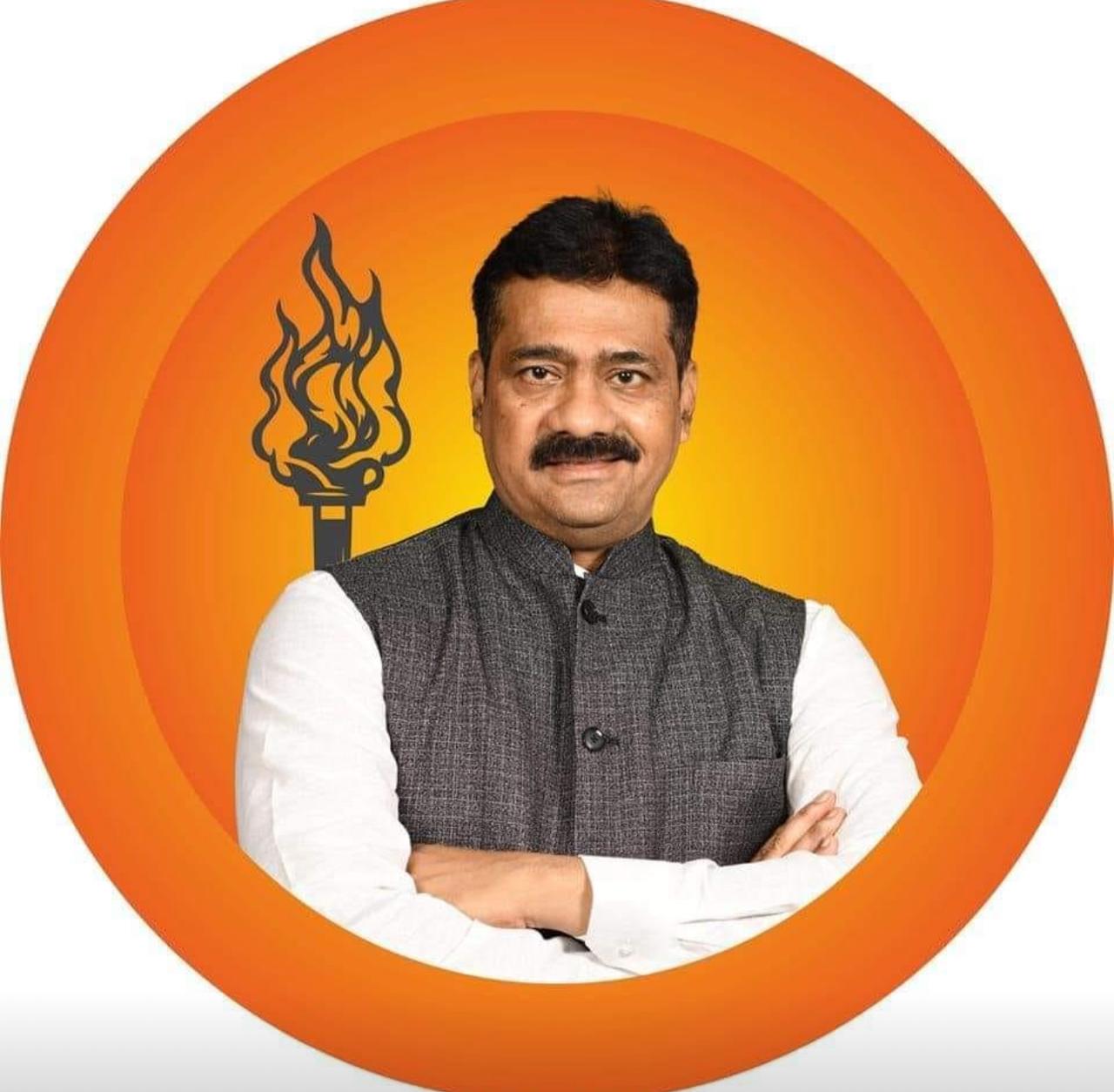 Mahesh Sawant (UBT) Admitted to ICU In Lilavati Hospital