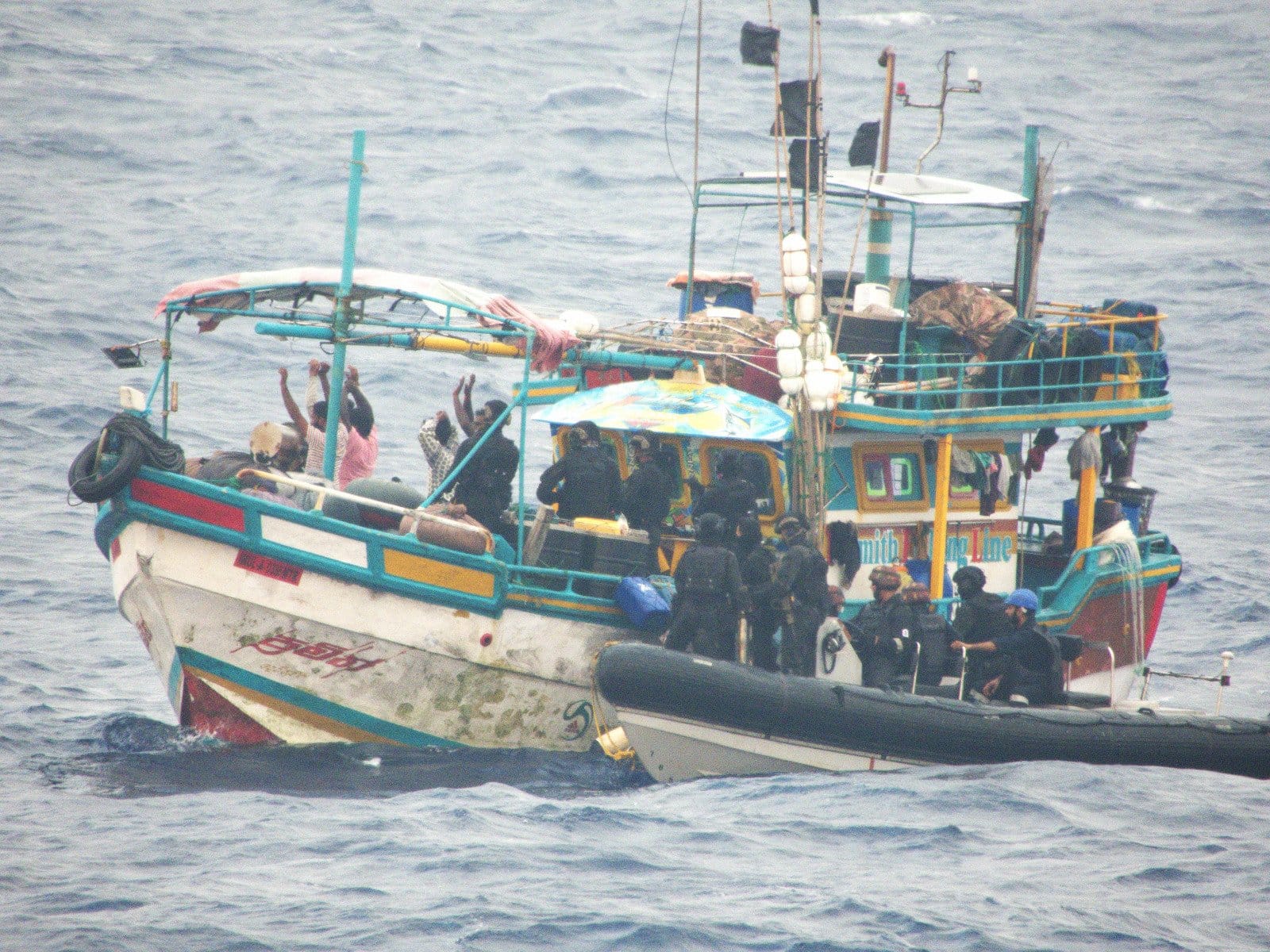 Drug 500 Kg Meth Ke Sath 2 Fishing Boat Ko Pakda Gaya Arabian Sea Me, Indian Navy Aur Sri Lankan Navy Ke Joint Operation Me