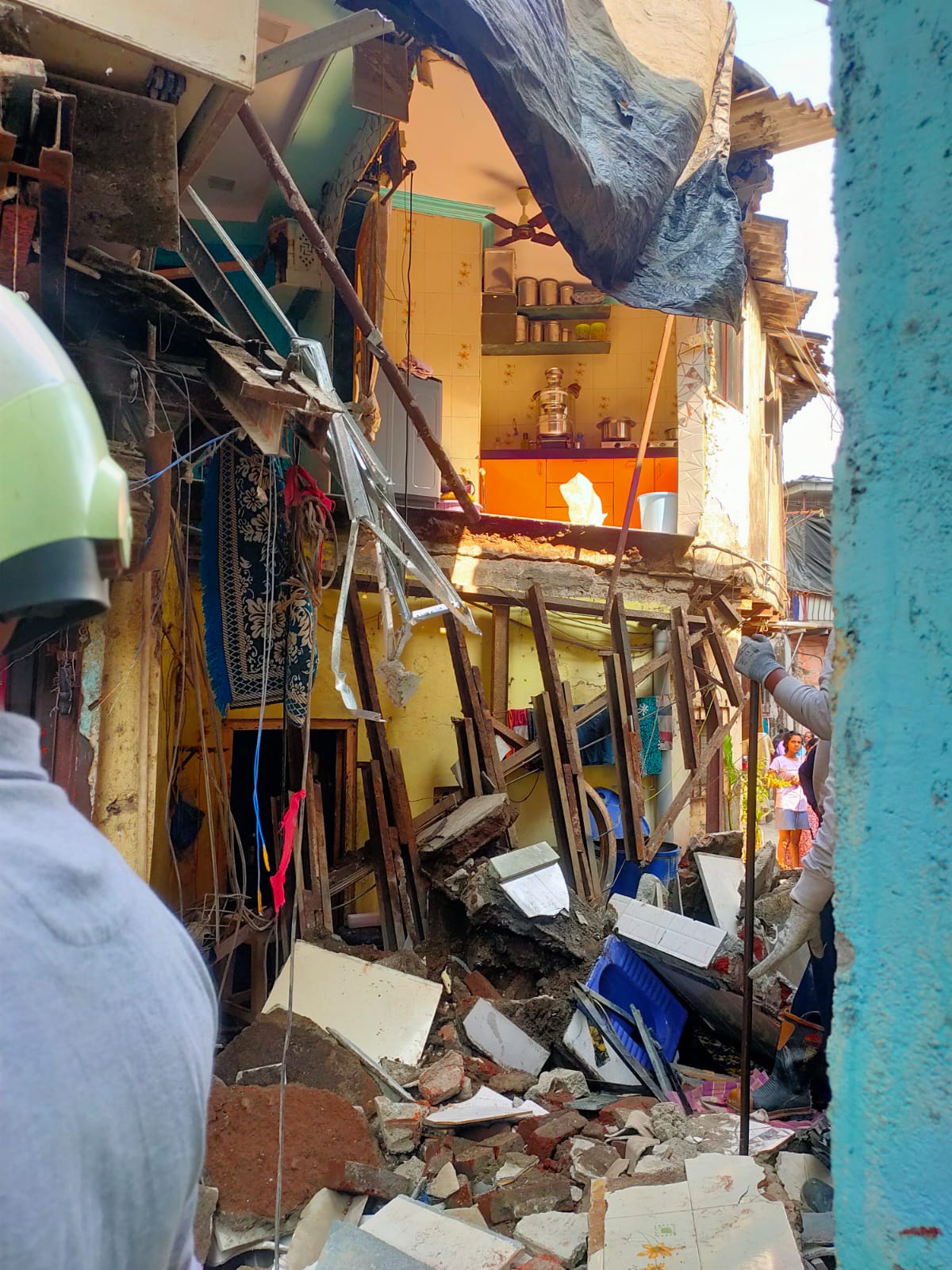 House Collapse At Kumbharwada In Malad West, 1 Woman Dead, 1 Man Injured Reported