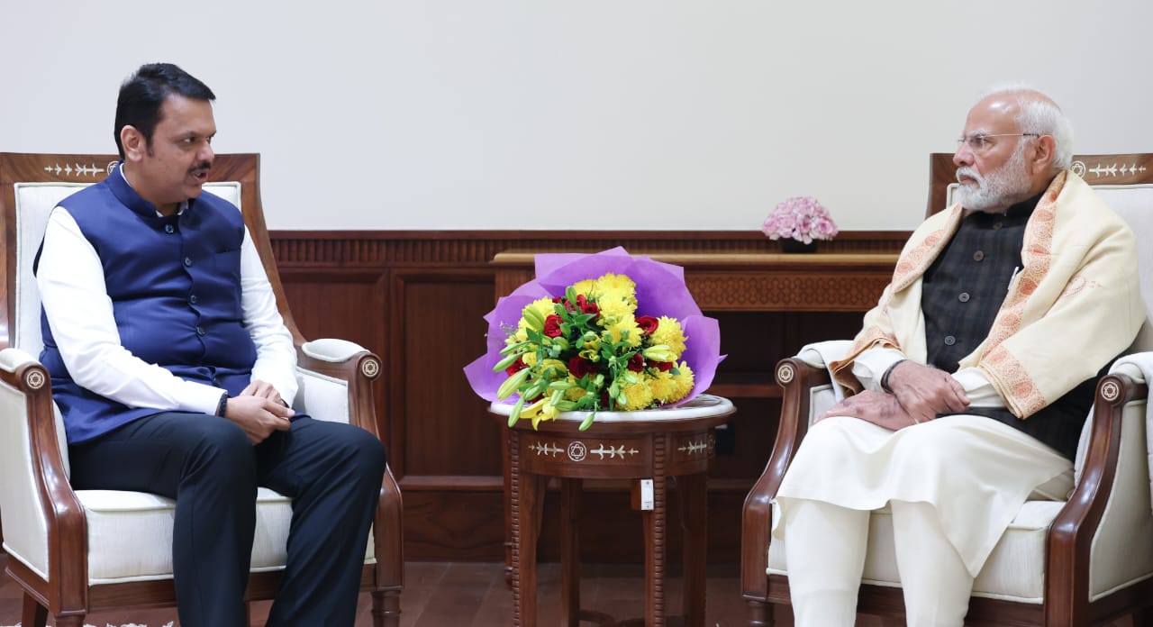 Chief Minister of Maharashtra, Shri Dev_Fadnavis, met Prime Minister narendramodi.