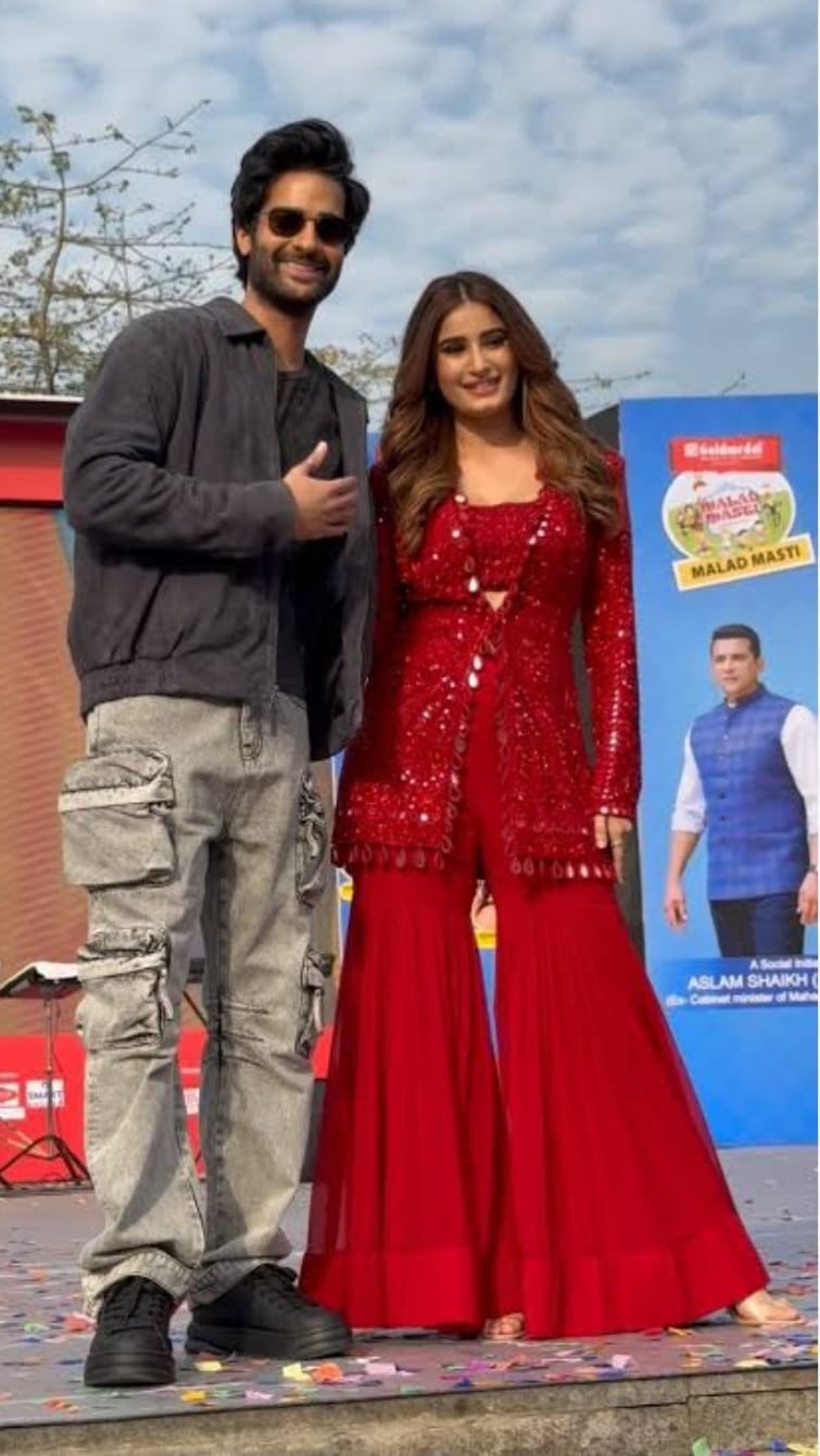 Sonu Sood, Jacqueline Ke Sath Movie Azad Ki Team Poahchi Malad Masti 2025 Ke Pehle Week Mein
