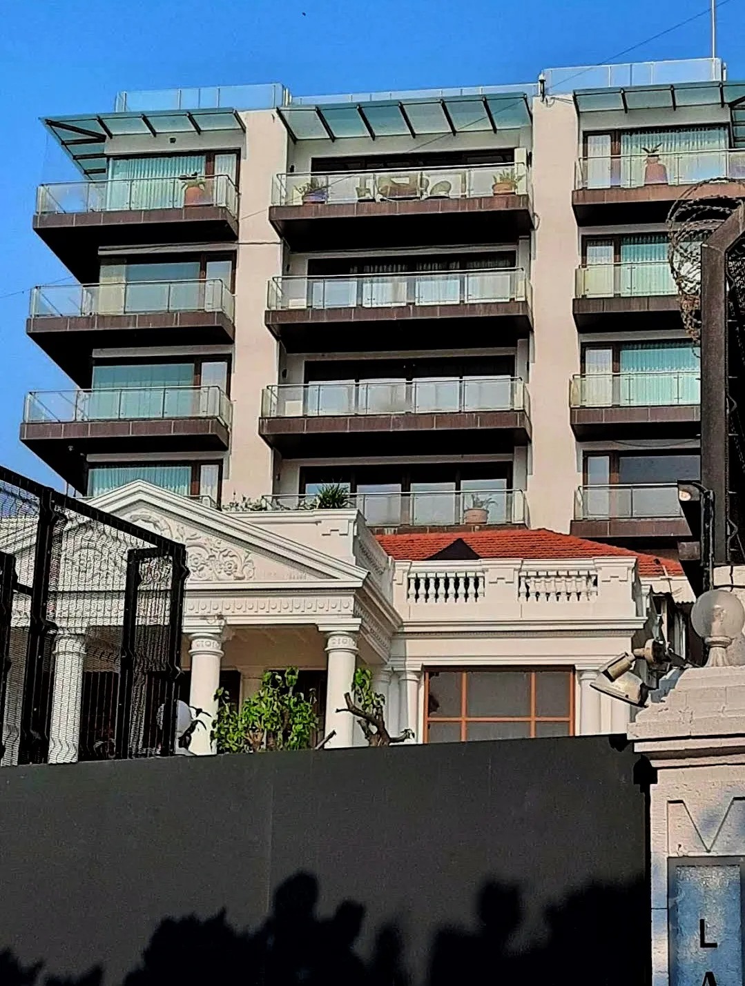 Shah Rukh Khan Ki Mannat Poori Hui, Bungalow Ka 2 Floor Badhane Ke Liye Environment Department Se Approval Mila