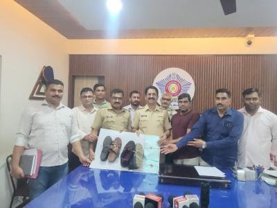 Heroin Drugs 472 gram ke sath 4 logon ko arrest kiya Borivali Police ne, Chappal jute me chupaya tha Drugs