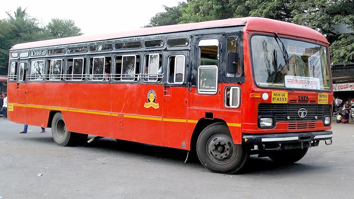 6 ST Bus Drivers ke khilaf Karwai Pune Bus ST Depot, Daru Peekar Bus chala rahe they, 3 suslended