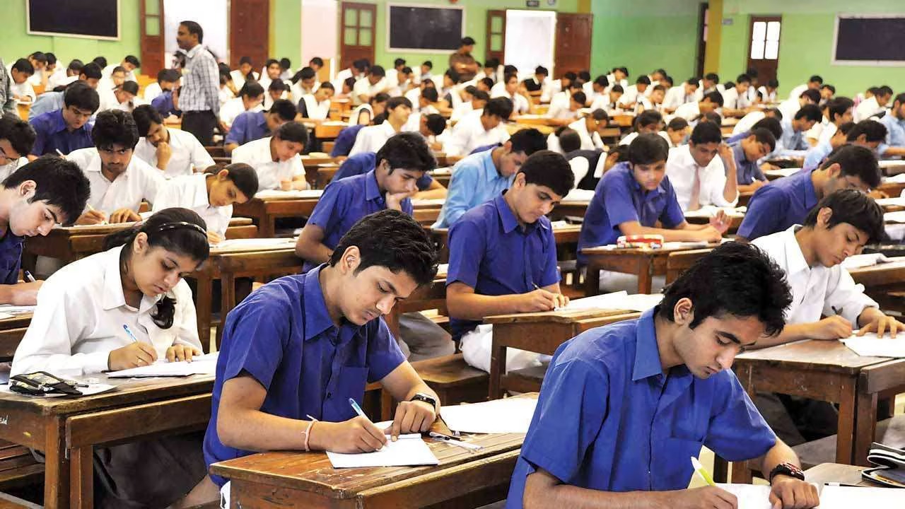HSC Exam: 42 Cheating Ke Cases Samne Aaye Pehle Hi Din, Maharashtra State Board Ne Bataya!