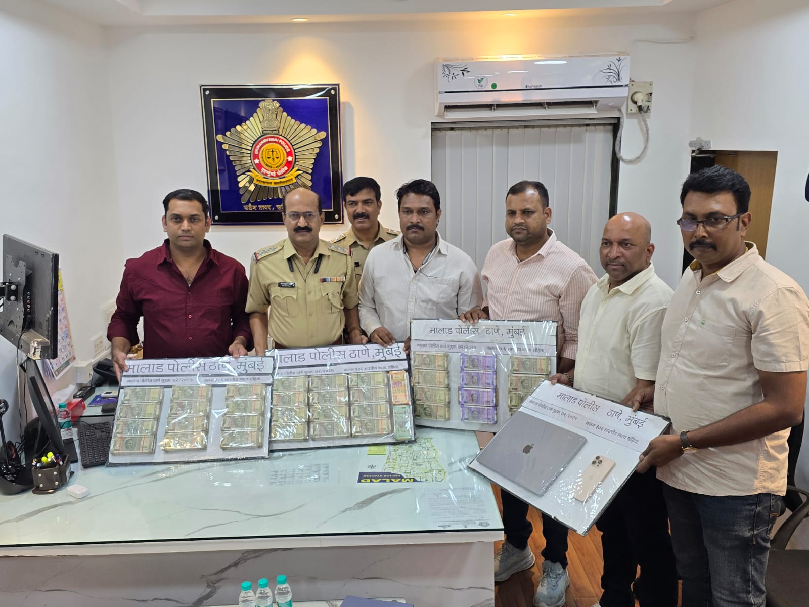 Mumbai Se Jammu Kashmir Gaya Tha, Music Composer Pritam Ki Office Se Rs 40 Lakh Churane Wala Malad Police Station Ki Giraft Me