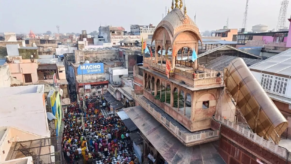 Devi-Devtao Par Muslim Tailors Dwara Banaye Gaye Dresses Par Koi Pabandi Nahi: Banke Bihari Mandir Trust