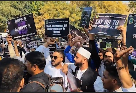 Waqf Bill Ke Khilaf All India Muslim Personal Law Board Ka Protest At Jantar Mantar Delhi, Sabhi Bade Muslims Leader Pohnache