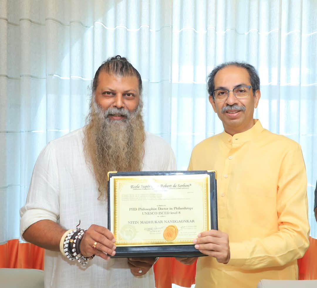 Logon ki help karne wale Nitin Nandgaonkar ko doctorate ka khitab mila, Uddhav Thackeray ne kiya Appriciate