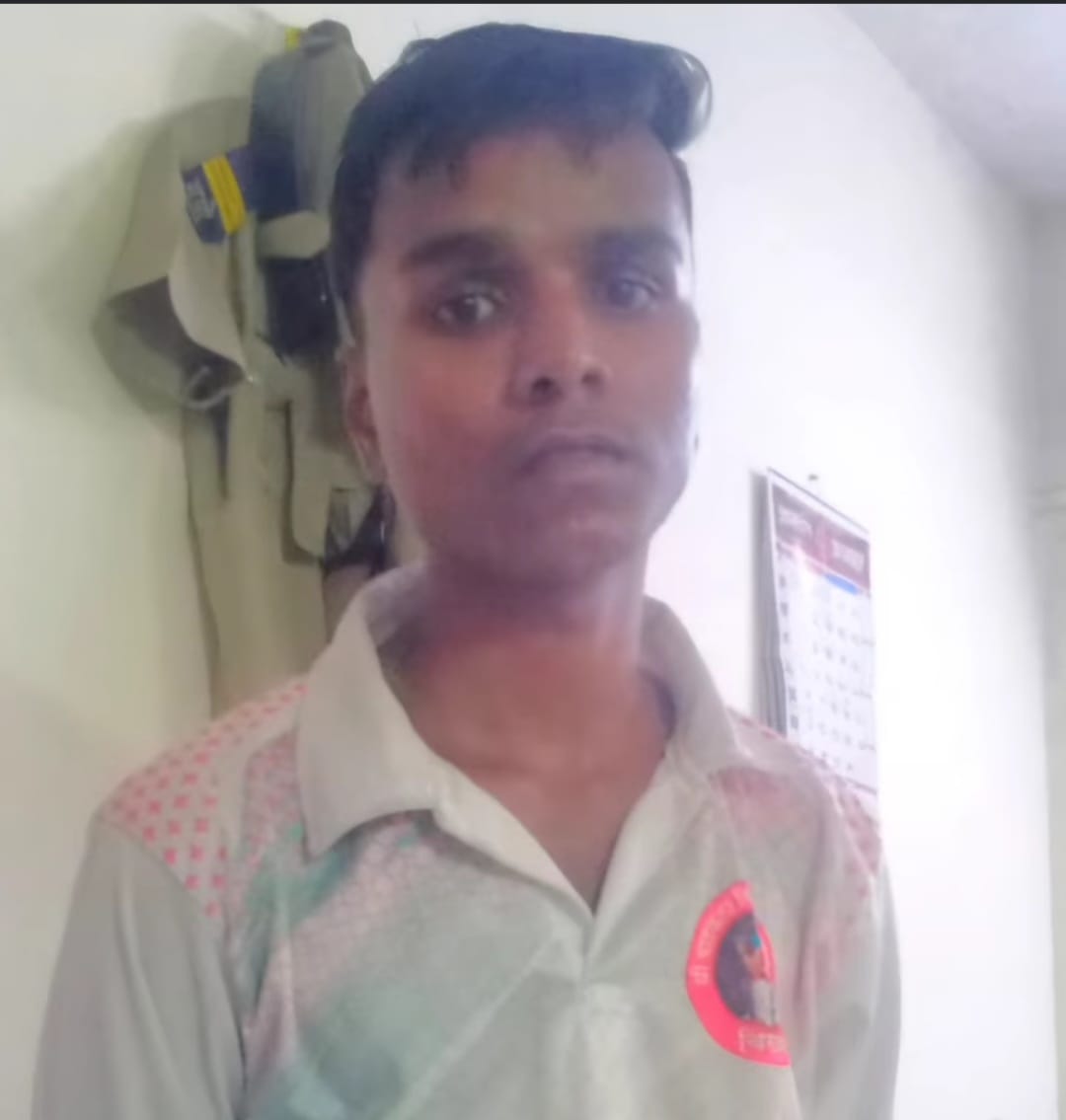 Car lekar Bhaaga Driver, Azad Maidan Police station ne 24 Ghante me kiya arrest,