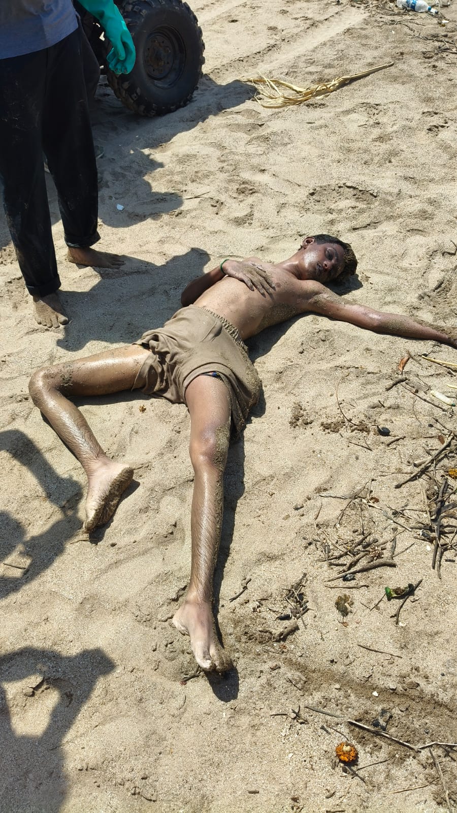 Aksa Beach Samundar me 15yrs old bachche ki doobne se hui death, Malwani ka rehne wala tha