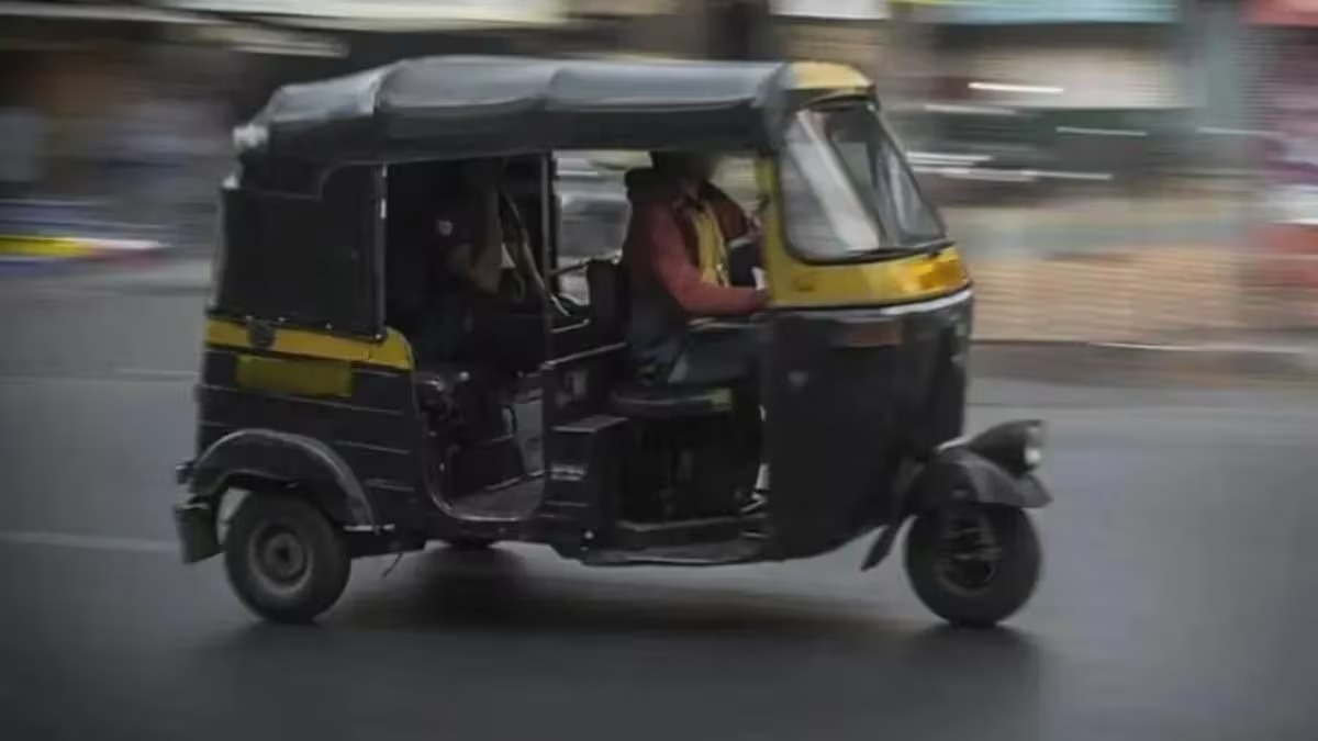 Auto Rickshaw Chori Mamle Mein Mankhurd Police Ne Ek History Sheeter Ko Arrest Kiya, Aropi Par 30 Se Zyada Cases Darj Hain