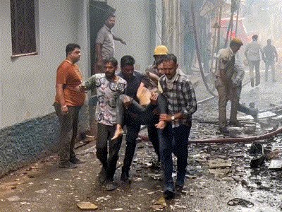 Aag Lagi Hotel Me, Ajmer Sharif Dargah Ke Kuch Doori Par Diggi Bazar Area Me, 4 Dead, 4 Injured Ki Khabar