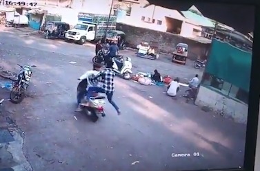 Police Ke Giraft Se Bhaga Aaropi, Filmy Style Me Police Ne Peecha Kiya, 12 Ghante Baad Pakda Gaya, Nashik Ka Mamla
