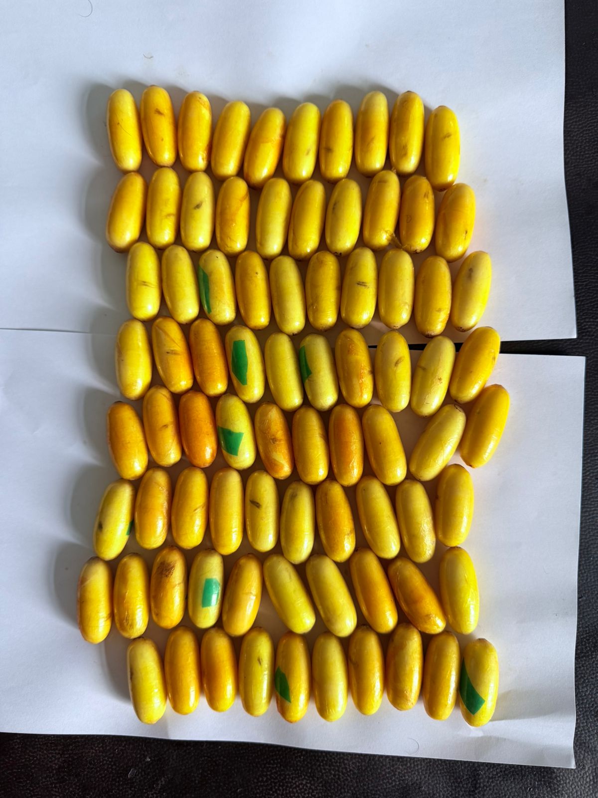 Cocine Drugs Capsules Nigal Kar Aaye Foreign Passenger Ko Airport Par Pakda Mumbai Customs Ne, 8.66 Crore Ka Maal Baramad