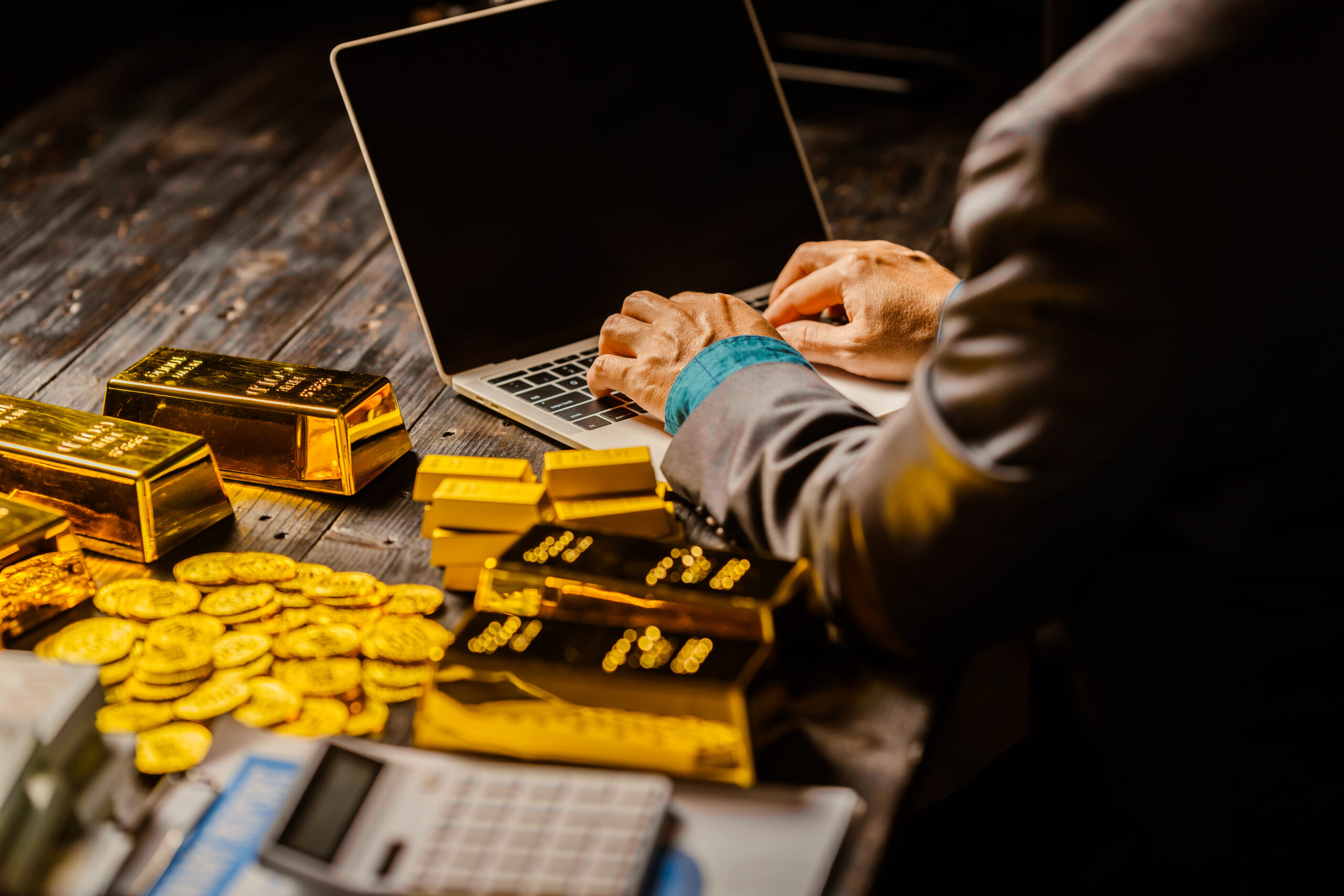 Mumbai Mein Gold Smuggling Racket Pakda Gaya: Parel Ke 25 Saal Ke Shaks Ko DRI Ne Arrest Kiya
