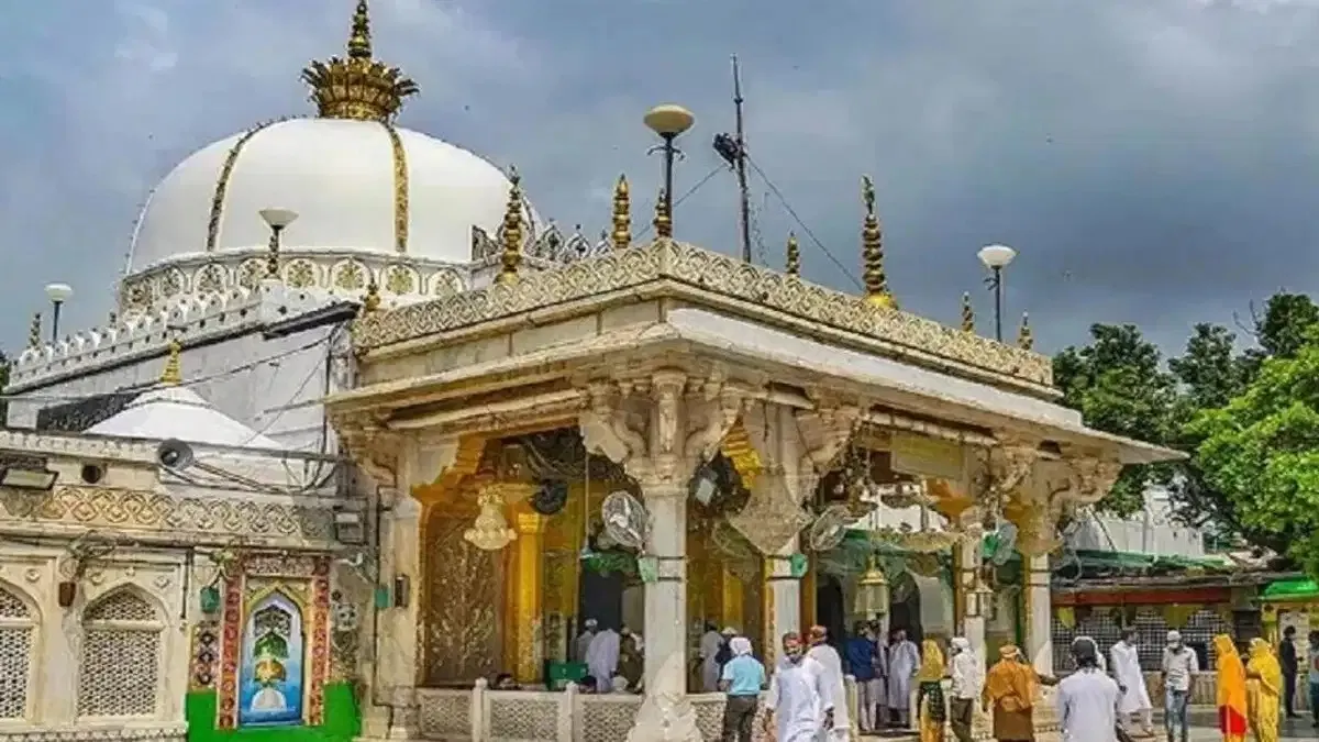 Ajmer Sharif Dargha Me Shiv Mandir Hone Ka Daava, Court Ne Petition Accept Kiya, 20 December Ko Hogi Agli Sunwai