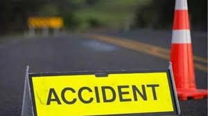 Car Divider Se Takarayi, 2 College Students Ki Death Hui, 2 Log Baal Baal Bach Gaye At Mumbai WEH Vile Parle