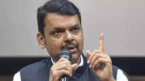 ReelsStar Officials Ki Ab Khair Nahi, Sarkari Officials Ke Social Media Use Par Restrictions Lagayegi Sarkar, Says CM Fadnavis