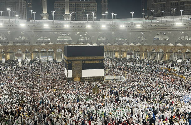 Umrah jaane walon ke liye Good News -Mandatory Vaccine ka order Cancel kiya Saudi Arab ne