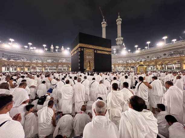 Haj Karne jaane allow kiya Bombay High Court ne, Bijli Chori ke mamle me Doshi paaye gaye shaks ko