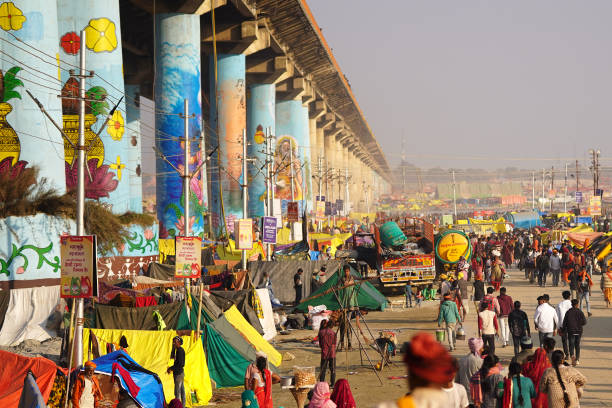 Aag Lagi Maha Kumbh Mela Me At Sector-18 In Prayagraj, Qareeb 20 Tent Jalkar Khaak Hue