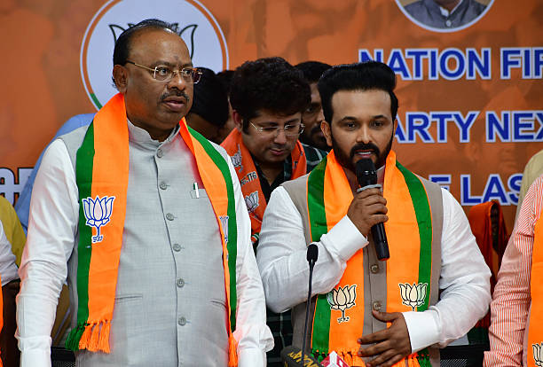 Cricketer Kedar Jadhav ne BJP join kiya, Maharashtra BJP president Chandrashekar bawankule ke presence me