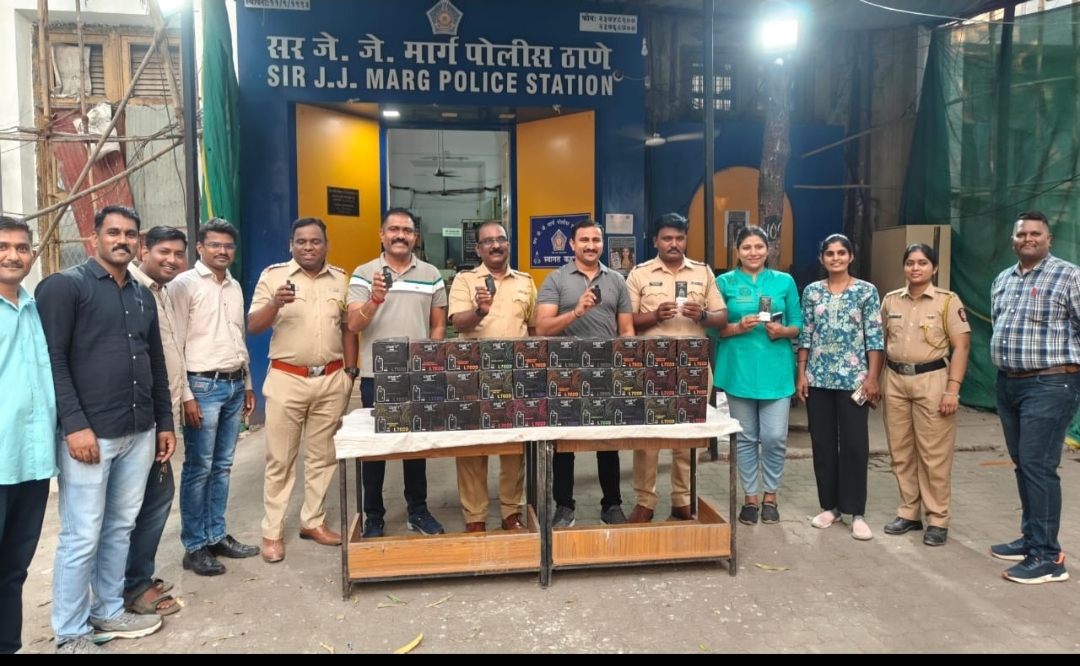 JJ Marg Police Ne E-Cigarettes Ke Illegal Godown Par Ki Raid, ₹22.55 Lakh Ka Maal Zabt, 3 Giraftar