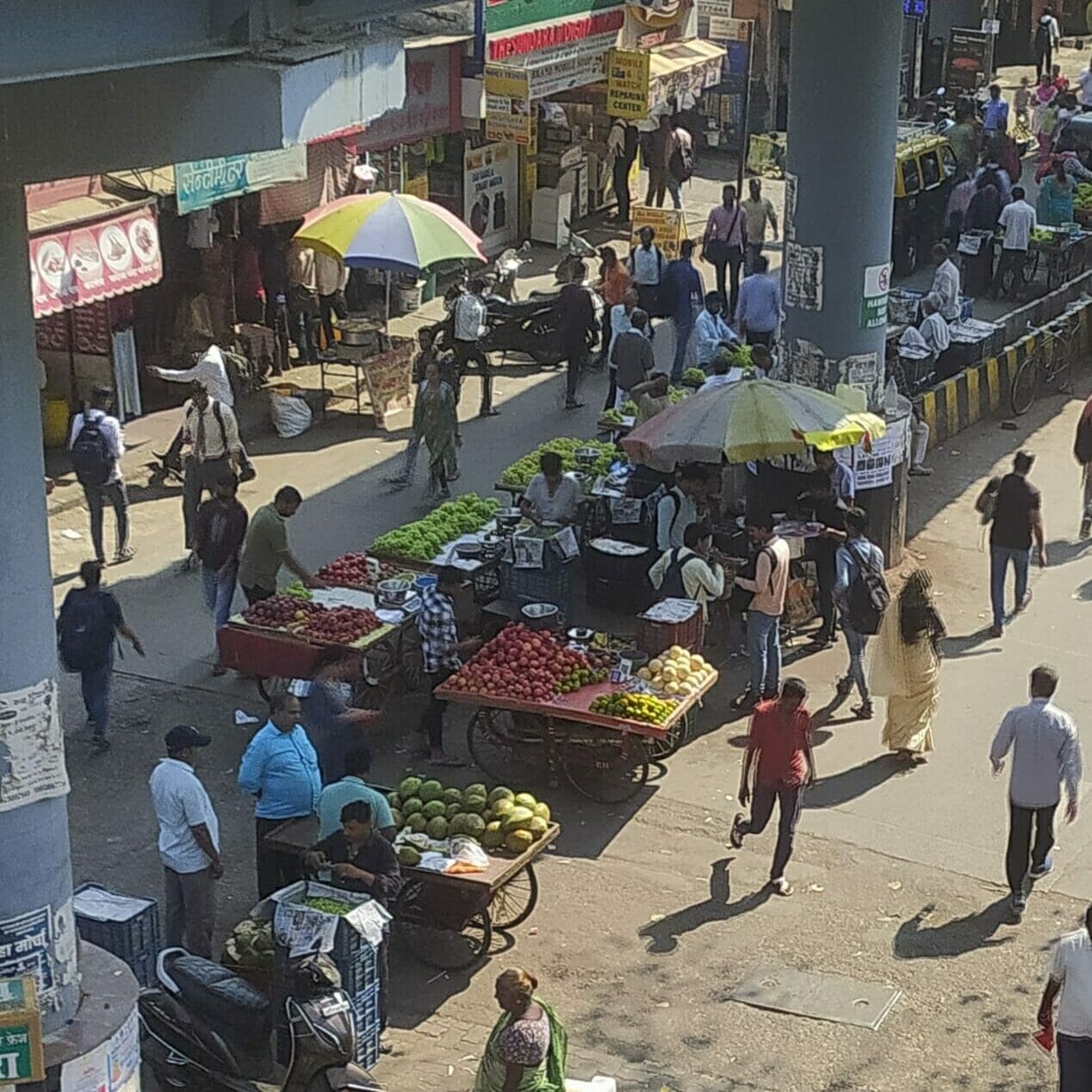 Mumbai Ke Railway Stations Ka Area Clean, Hawkers Free Karne Ka Special Drive Shuru Kiya BMC Ne