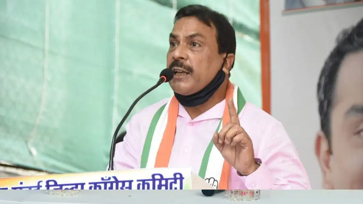 Congress Ke Mohammed Arif Naseem Khan Ki Security Badhai Gayi, 2 Suspected Logon Ko Detained Kiya Sakinaka Police Ne