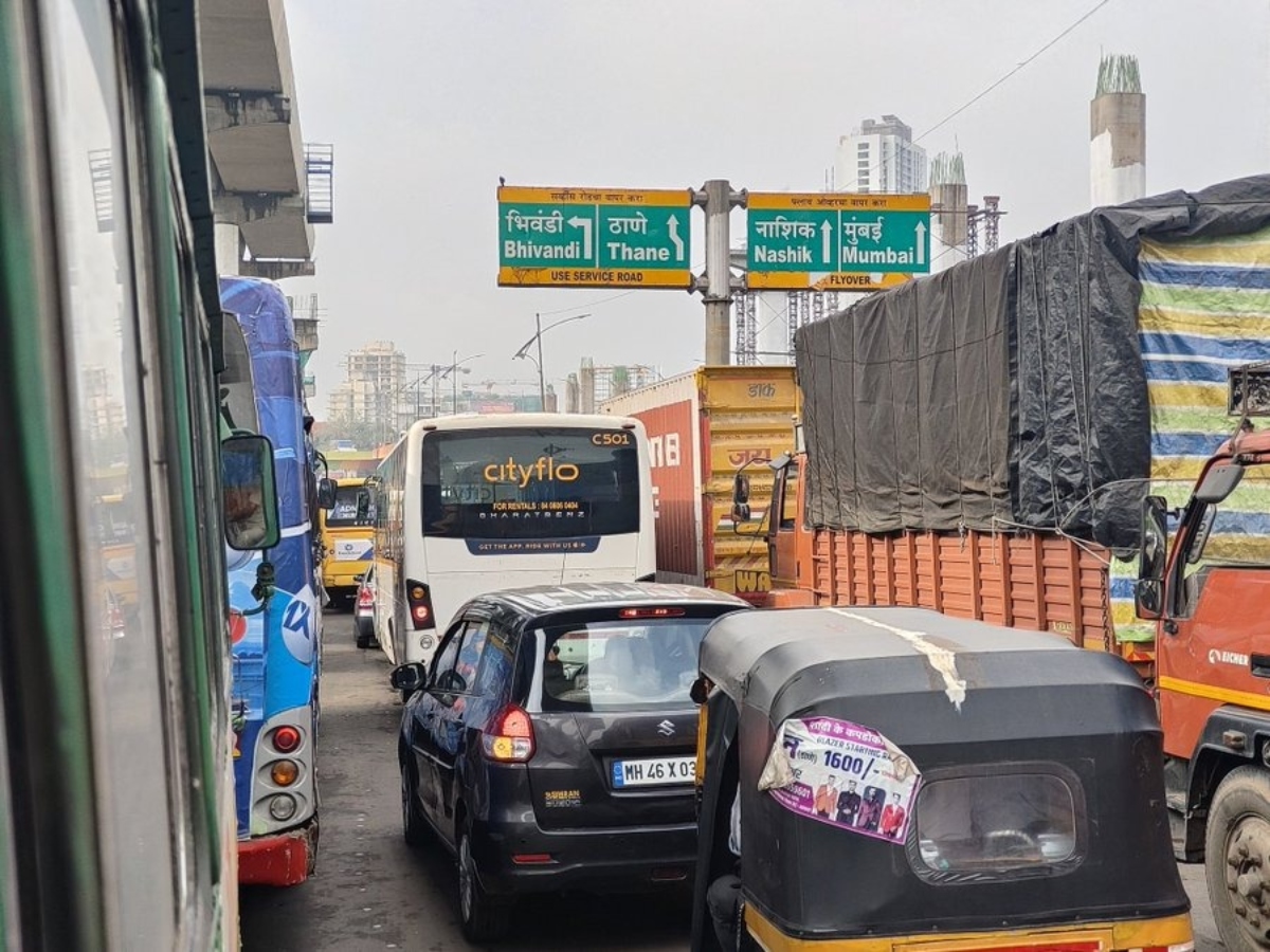 Thane Ghodbunder Road Traffic Alert- Gaimukh Road Repair Work jaari hai 1 May tak, Heavy Vehicles not Allowed