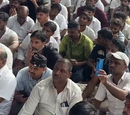 Mumbai Mein Ola-Uber Strike Day 5 Par, Commuters Airport Aur Stations Par Pareshan