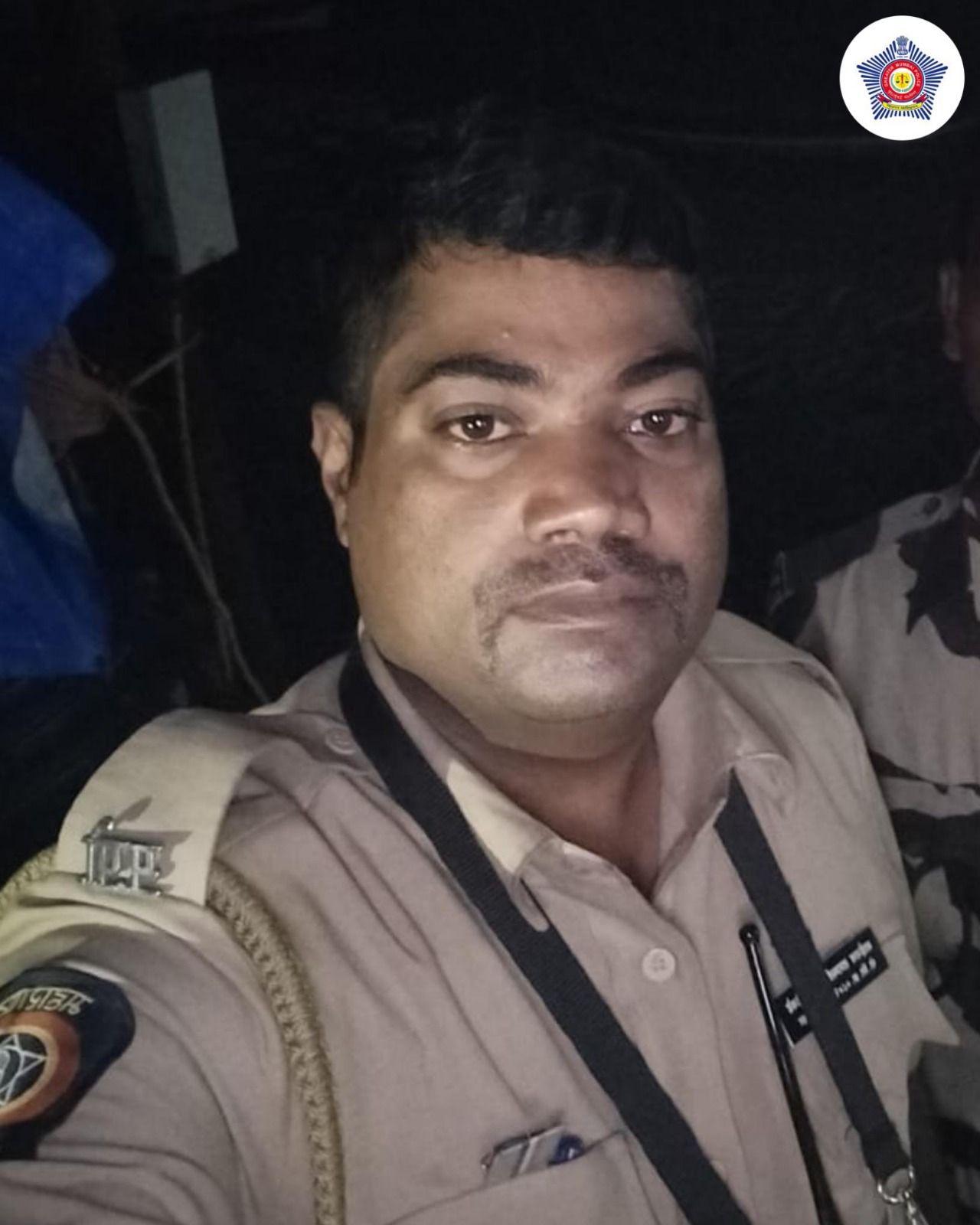 Bandra Police K Constable Ne Samander Me Doob Rahi Mahila Ko Bachaya