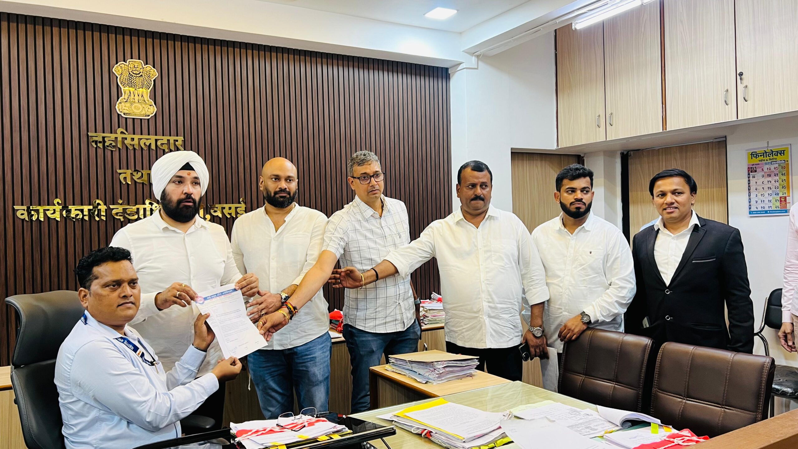 Maharashtra Mein 90% Bars Band, ₹80 Crore Ka Loss, Excise Duty Hike Ke Khilaaf Protest