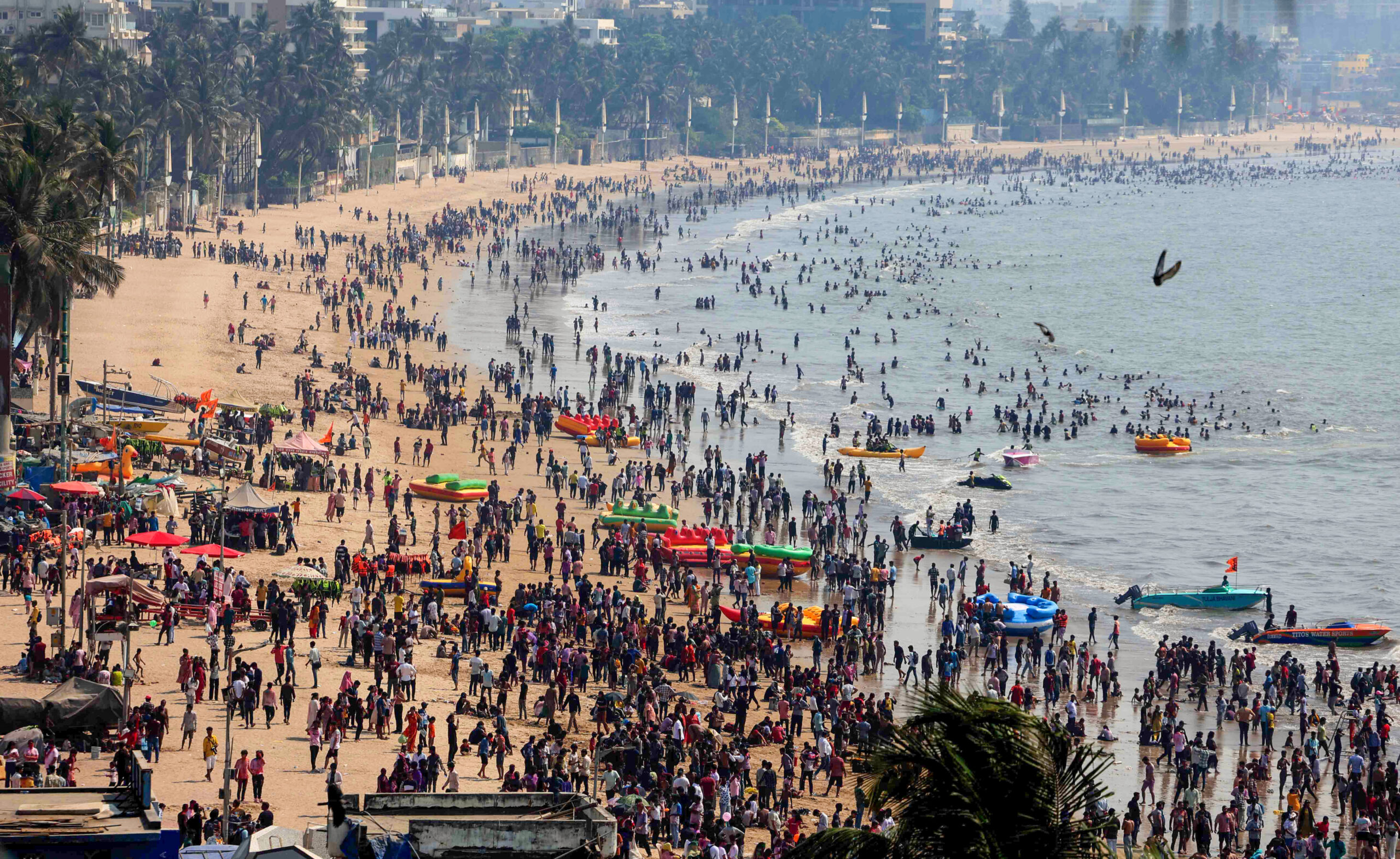 Juhu Silver Beach Hadse Me 20 Saal Ke Yuvak Ka Mila Shav