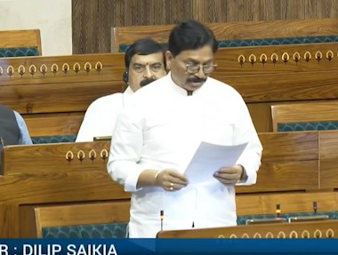 MP Ravindra Waikar Ne 10 Lakh ASHA Workers Ke Liye Uniform Law Aur Fixed Salary Ki Maang Ki!