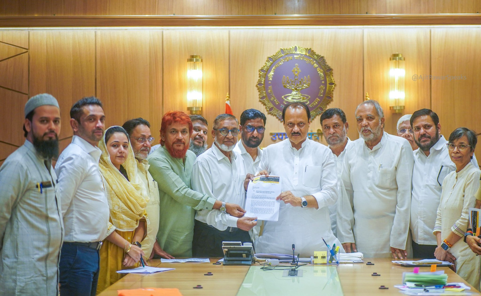 Qureshi Community Ne Ajit Pawar Ke Assurance Ke Baad Cattle Market Boycott Khataam Kiya