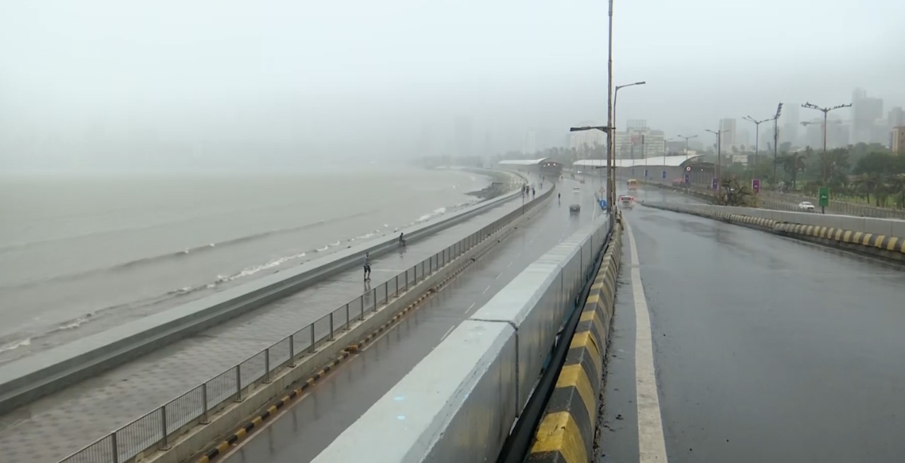 Mumbai Mein Heavy Rain, IMD Ne Yellow Alert Jari Kiya