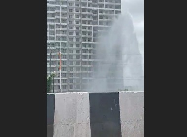 Kalyan-Shilphata Road Par Nilaje Bridge Ke Paas Pipeline Futi, Navi Mumbai Ki Supply Ho Sakti Hai Affect