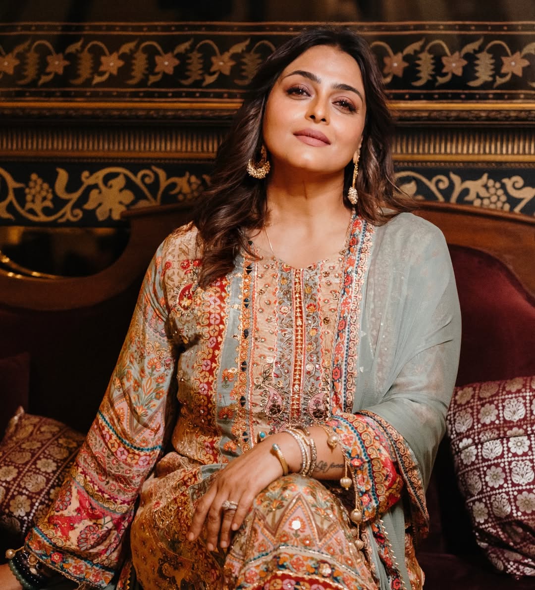 Shilpa Shirodkar Ki Car Ko Bus Ne Maara, Actor Ne Ki Complaint