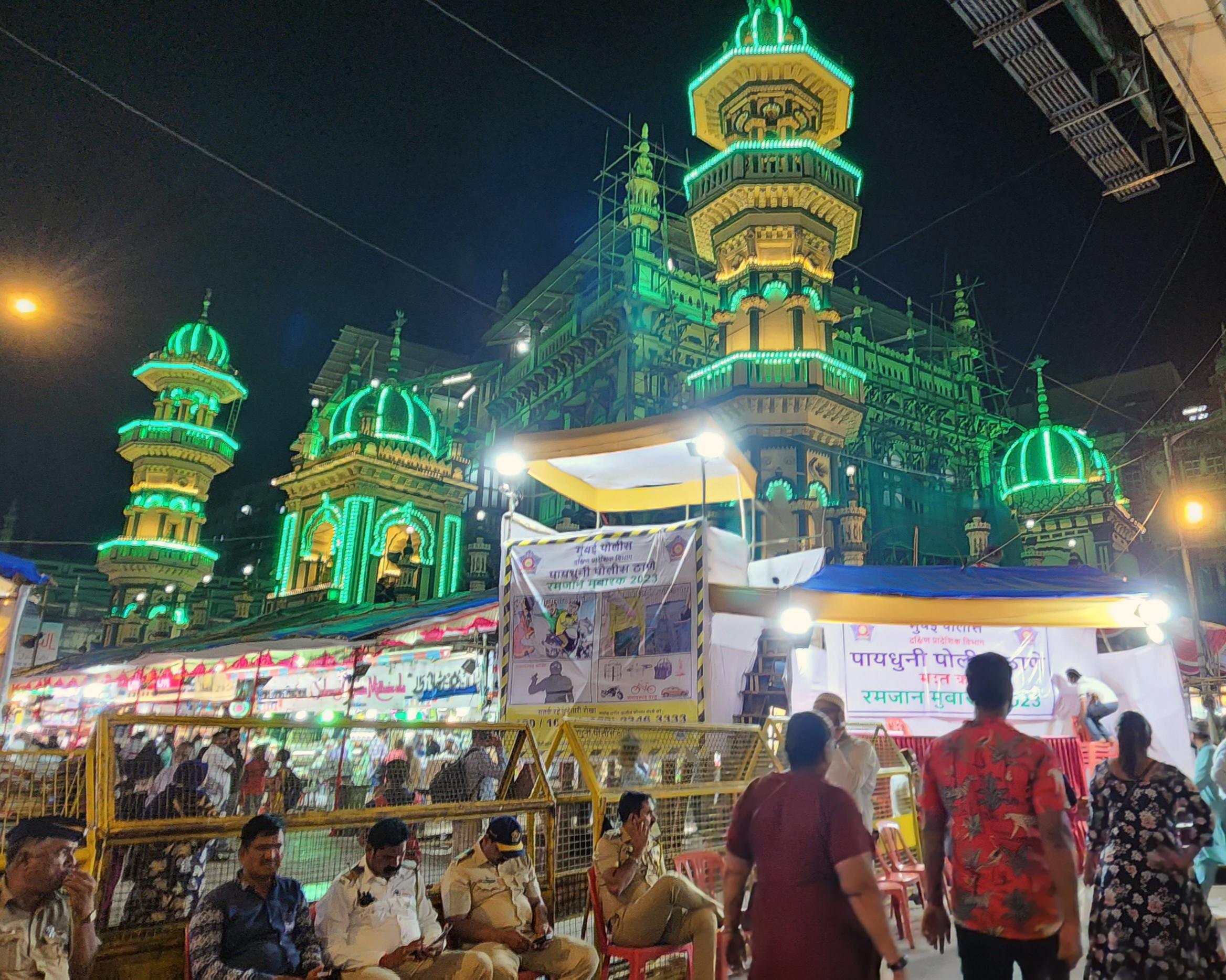 Minara Masjid Trustee Abdul Wahab par FIR Darj, Waqkf ke Documents mai Chedkhani ka aarop