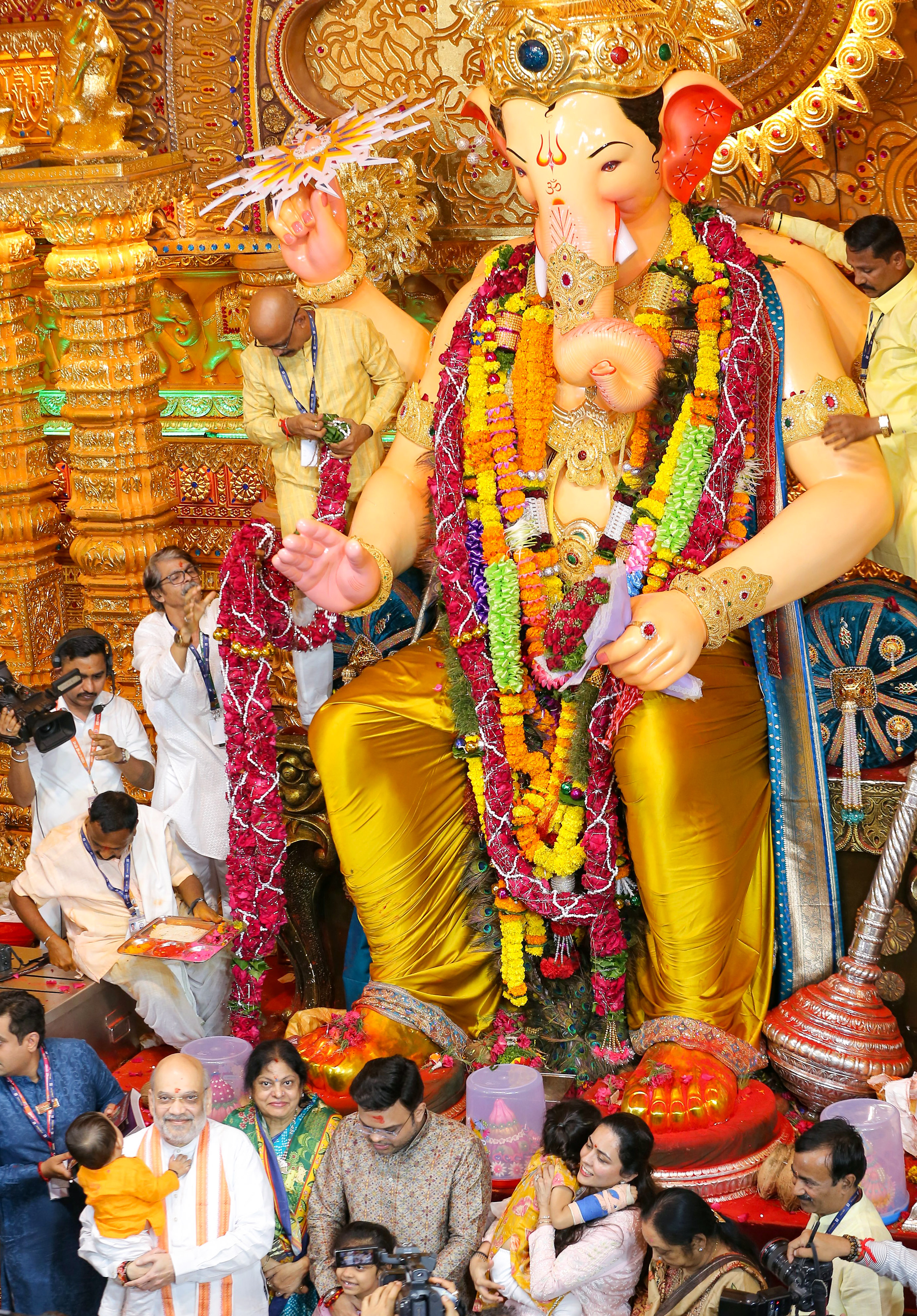 Lalbaugcha Raja Visarjan 2025 Ka Grand Farewell