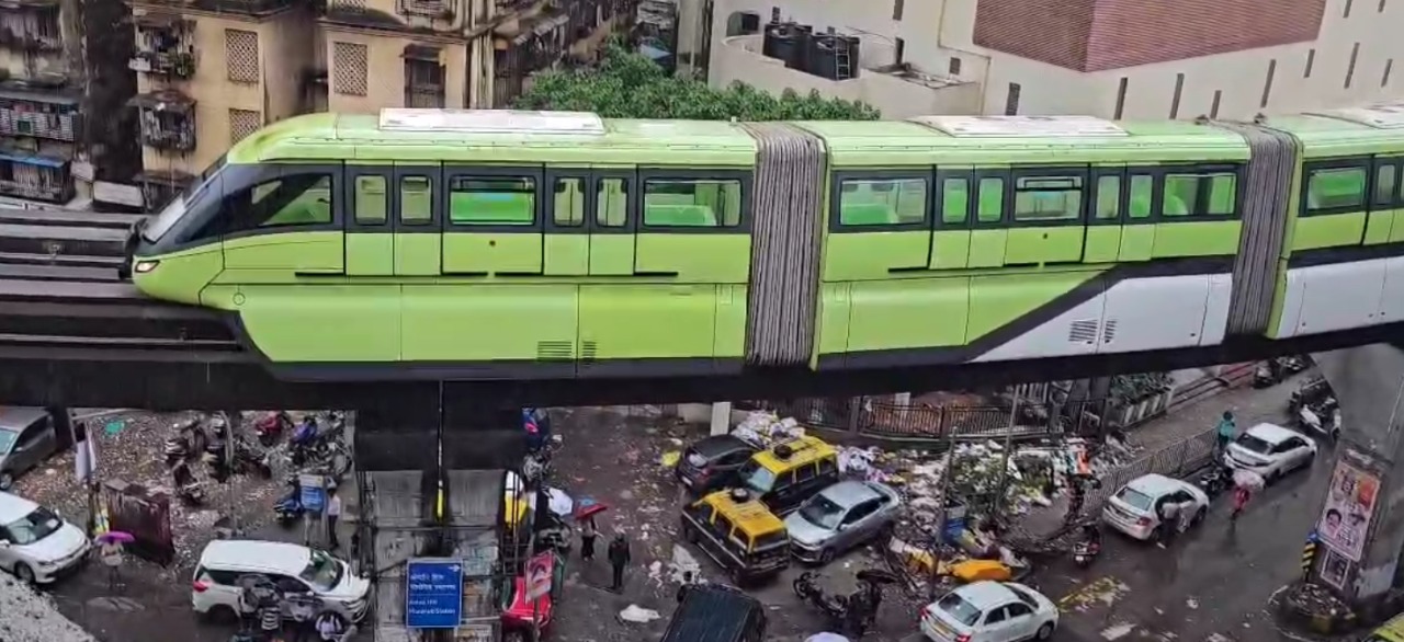 Ek Baar Fir Monorail Mein Technical Glitch – Wadala Mein 17 Passengers Phas Gaye