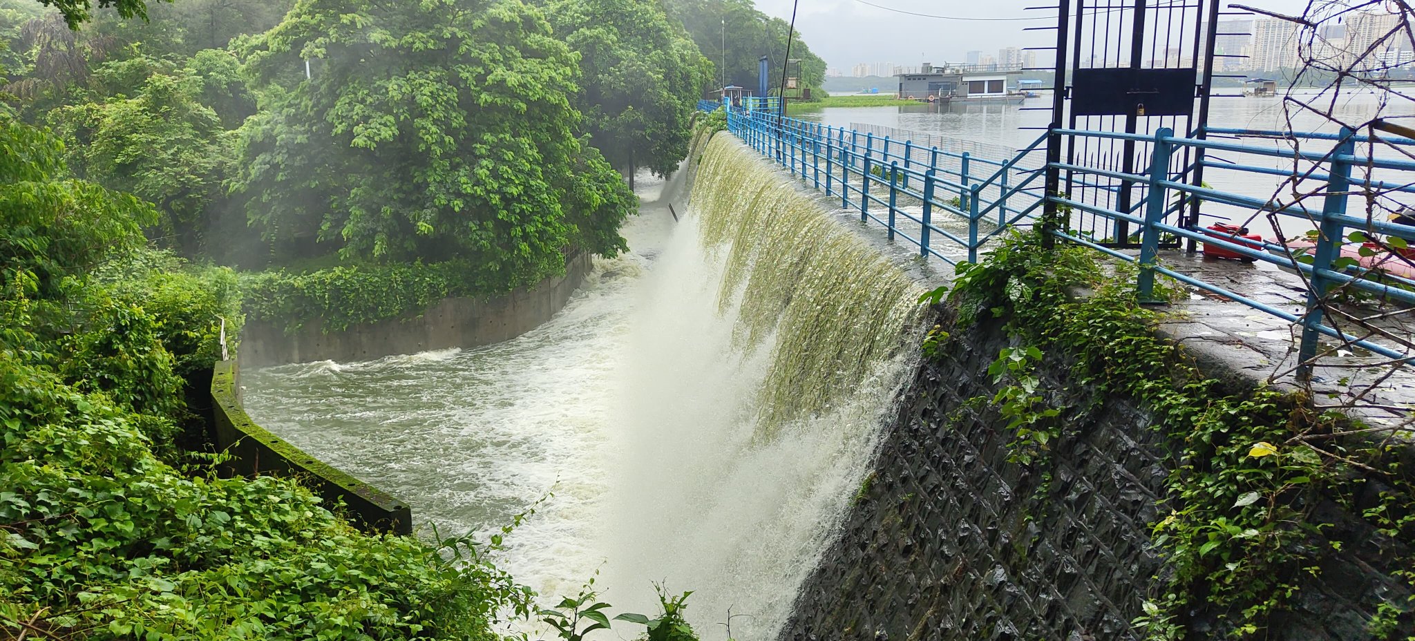 Mumbai Ko Paani Dene Wali Saatho Lakes 98% Tak full