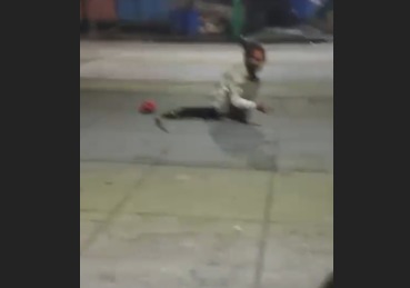 Pahle Kutte Ko Maara, Fir Aankh Nikal Kar Goti Khelne Laga, Video Viral!