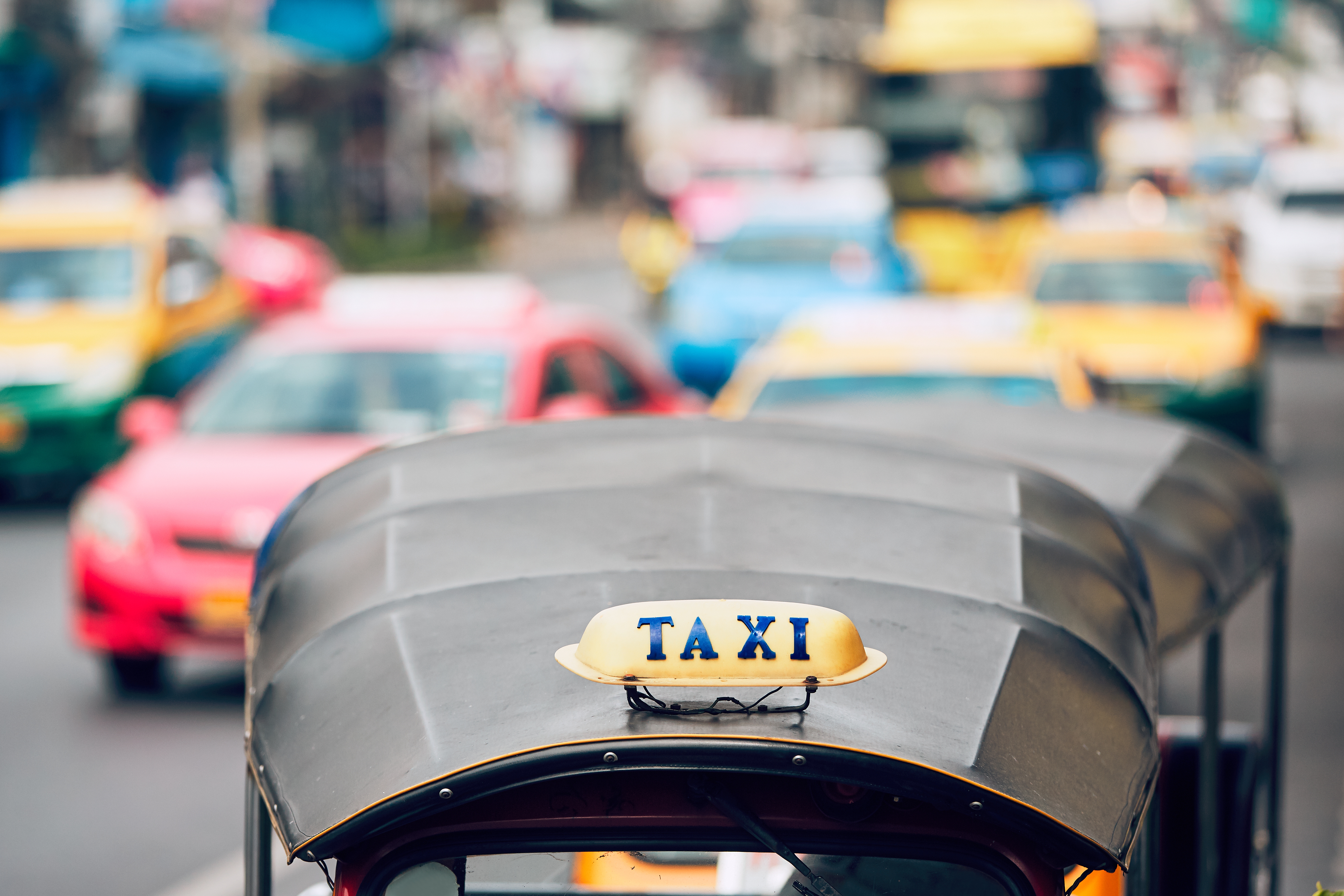 Ola, Uber, Rapido Ab Kaali-Peeli Taxi Fare Follow Karenge