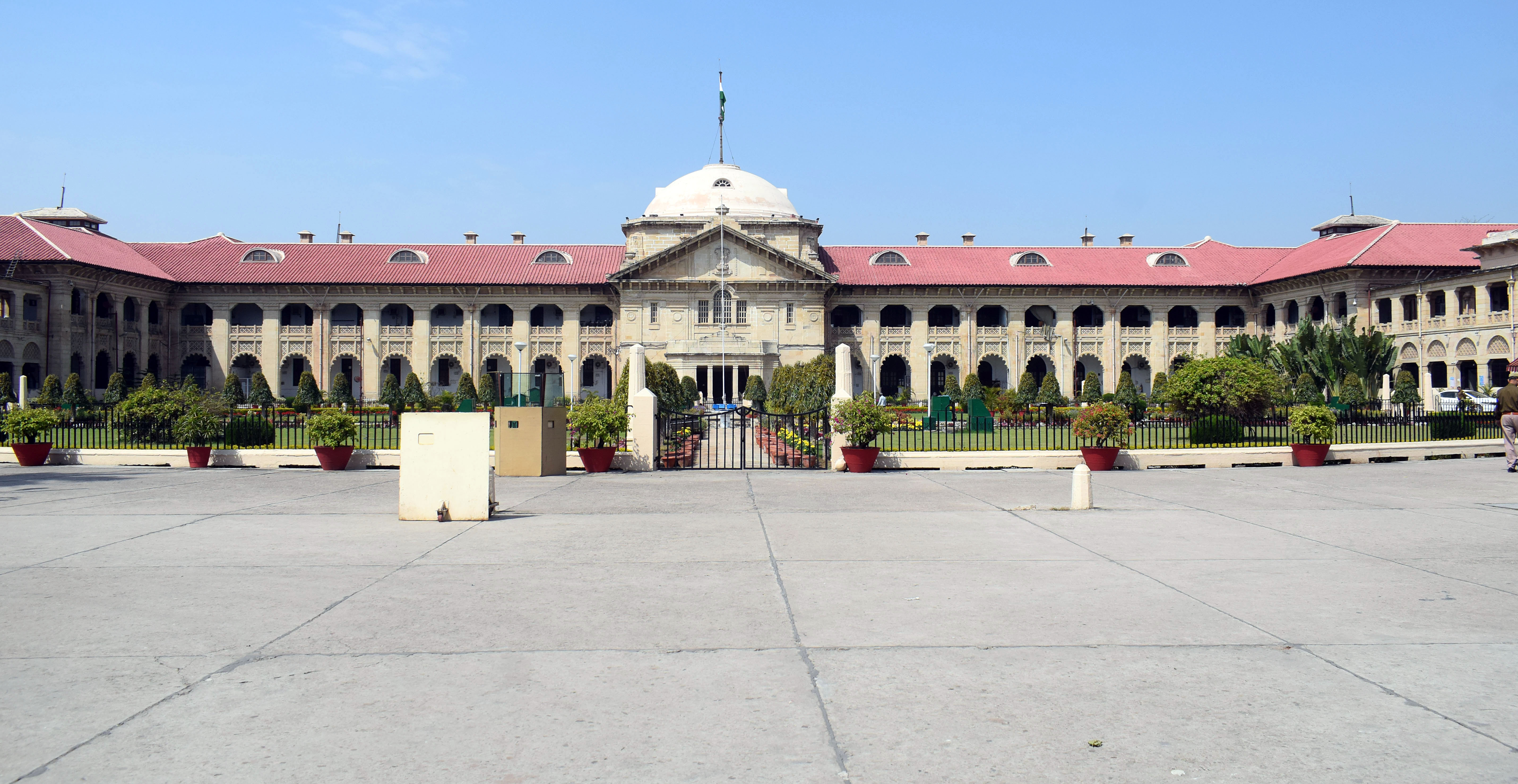 Allahabad High Court ne “I Love Muhammad” protest case mein do Muslims– Nadeem Khan aur Bablu Khan – ko girftari se interim relief de diya hai.
