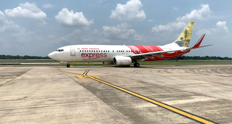 Air India Ka Mumbai-Newark Flight Mid-Air Mein Wapas Aaya, Technical Issue Ki Wajah Se – Sabhi Passengers Safe, Do Flights Cancel